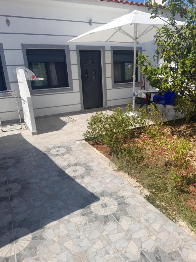 Vila F&M Ksamil Exterior foto